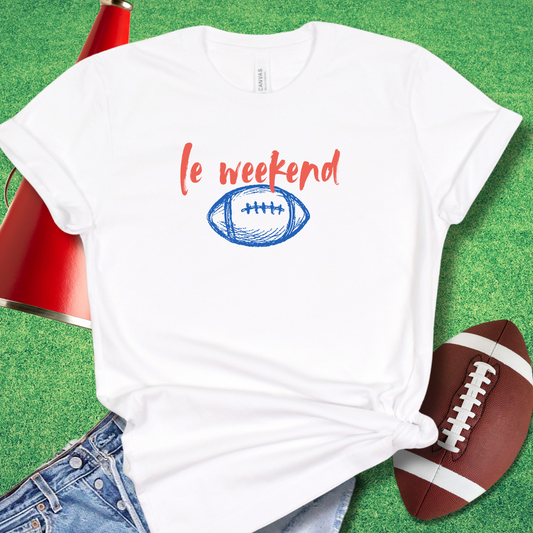 Stylish game day shirt with French lettering and football icon”